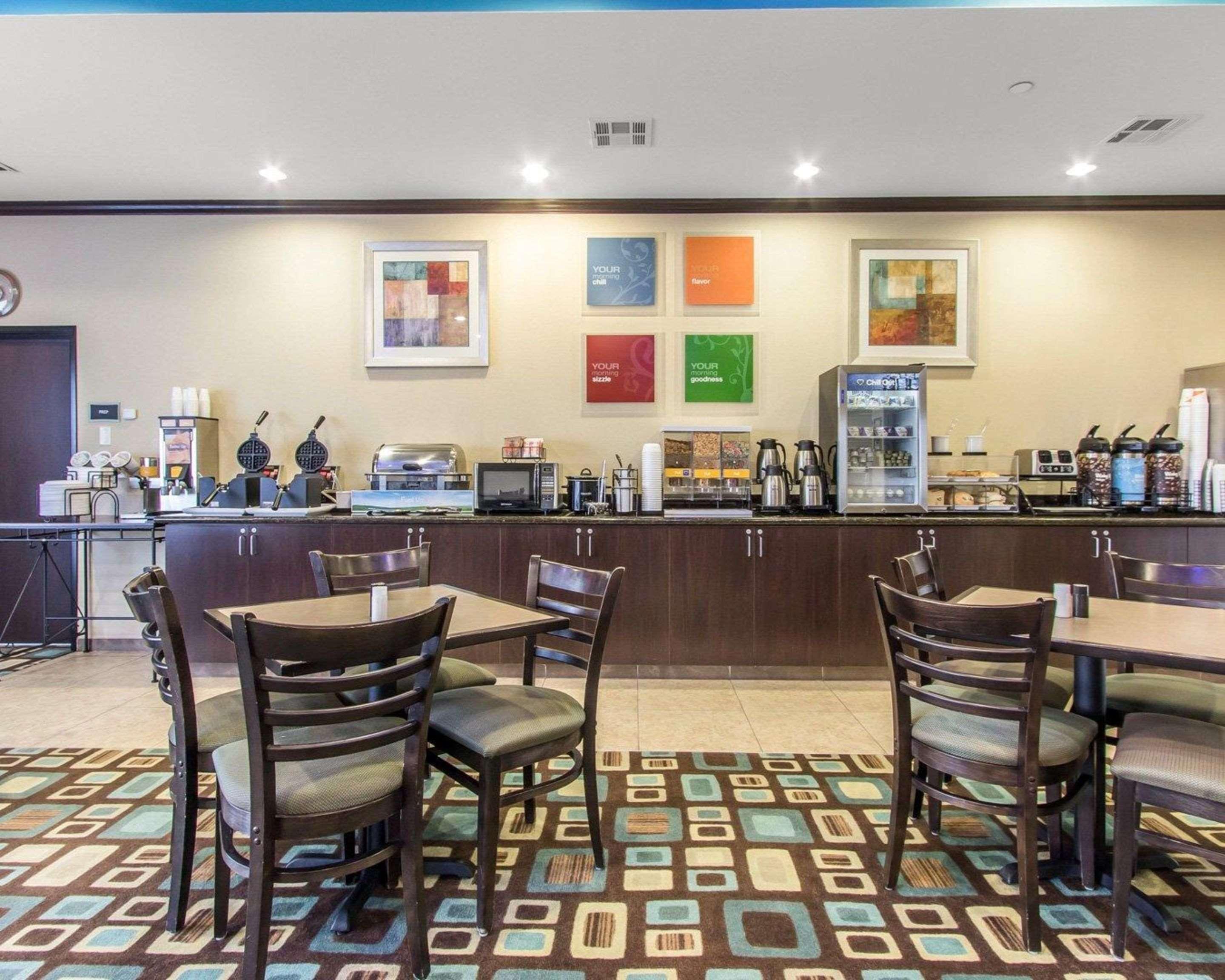 Comfort Inn & Suites Oklahoma City West - I-40 Bagian luar foto