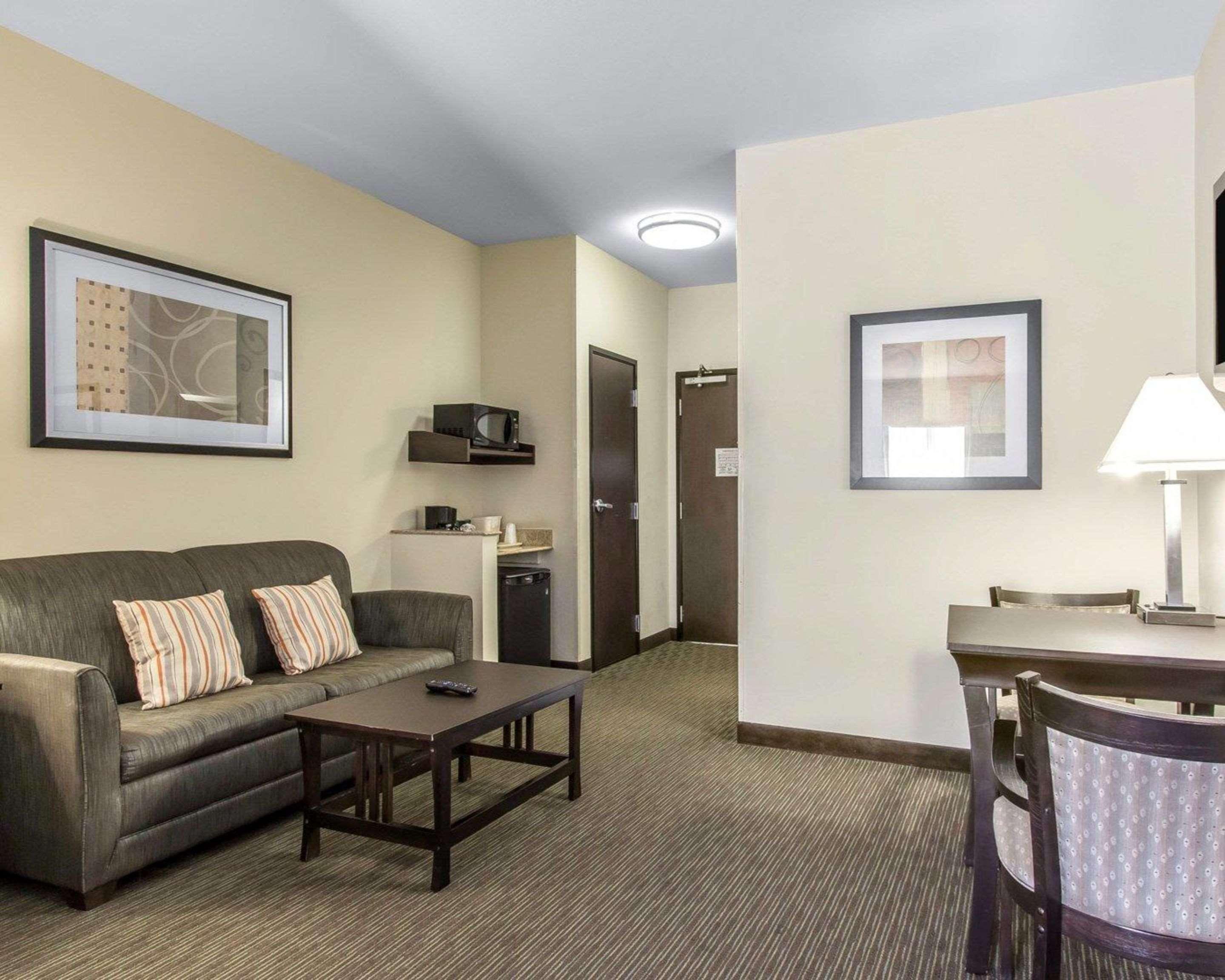 Comfort Inn & Suites Oklahoma City West - I-40 Bagian luar foto